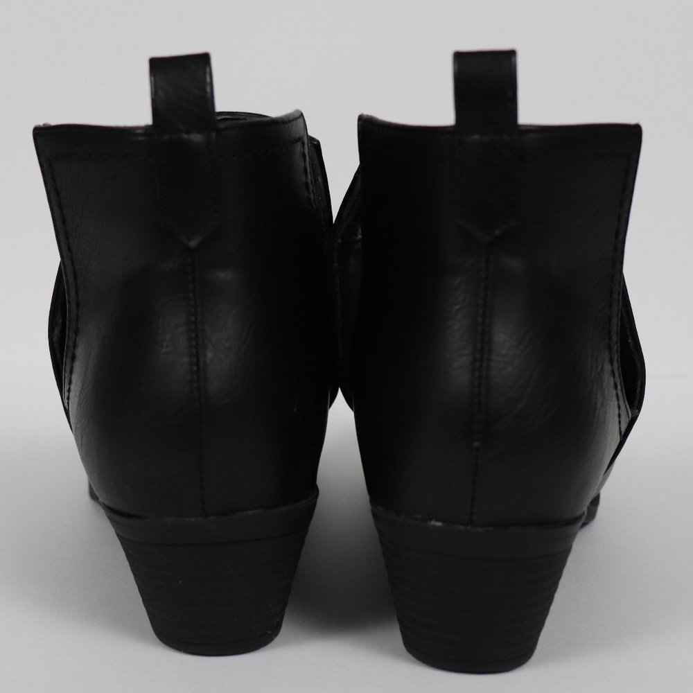 Olivia Miller | Yukon Chunky Heel Bootie - Picture 5 of 7